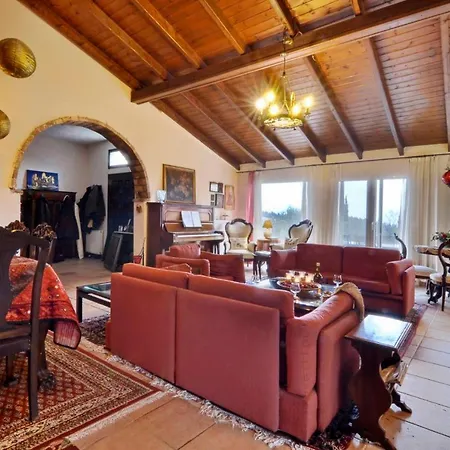Striggla Villa