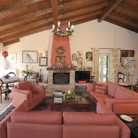 Villa Striggla Pouládes